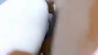 Seks Panas Itali Dengan Blowjob Dan Menjilat Puki. Anda Pasti Tidak Mahu Terlepas Video Ini!