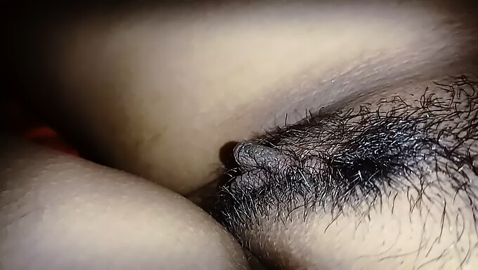 Double penetration with a Delhi girl in HD