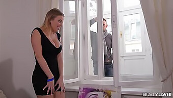 Obfite Piersi Britney Amber Otrzymują Hardcore'Ową Uwagę, Jaką Zasługuje W Tym Europejskim Filmie Porno Milf.