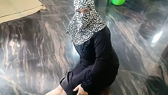 Seks Brutal Dew Dengan Gadis Muda Berhijab