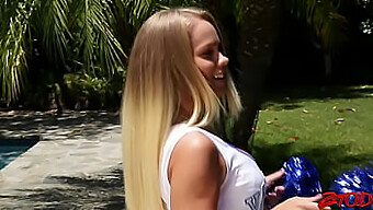 Teini Cheerleader Saa Hänen Iso Perse Creampied Hd