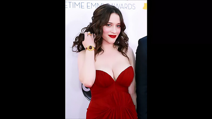 Sesi solo Kat Dennings dengan klimaks yang intens