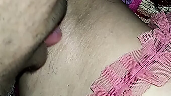 Teen Girls Indulge In Armpit Fetish