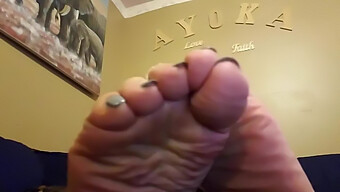 Web Cam Pov Of Ebony Foot Fetish Tease