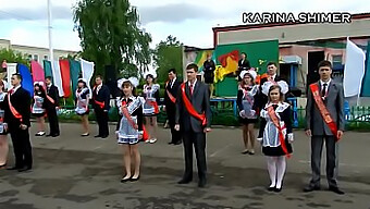 Russiske Dansere I Nederdel Action