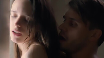 Stacy Martin'In Sıcak 2013 Porno Filmi Yoğun Bir Arzuyla