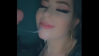 Cô Gái Trẻ Không Chuyên Nhận Được Một Màn Blowjob Lộn Xộn Trước Khi Nuốt Tinh Trùng