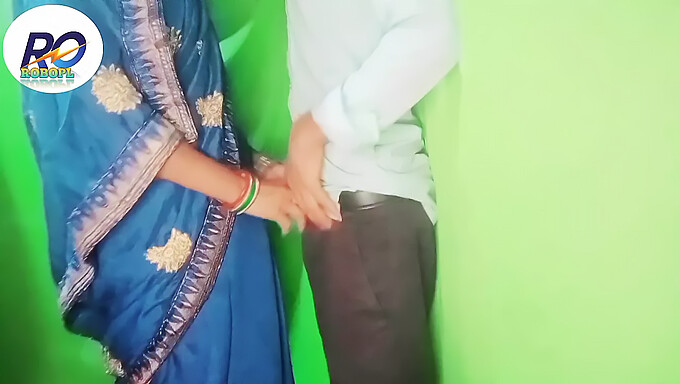 Roboporn video features Indian couple engaging in oral sex and swallowing cum