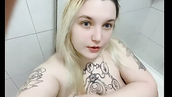 Adolescente Voluptuosa Se Entrega Ao Tempo De Brincadeira Solo E Prazer Oral Pov