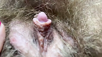 Big Load Of Cum From Asian And White Mix