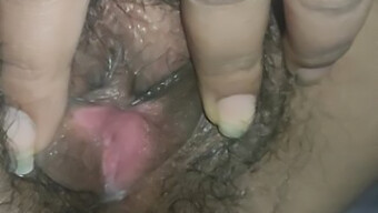 Desi-Babe Masturboi Ja Himoitsee Hardcore Seksiä